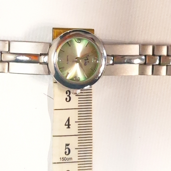 Mira TWC Silver Tone & Green Ladies Quartz Wrist Watch, New Battery - Picture 8 of 8